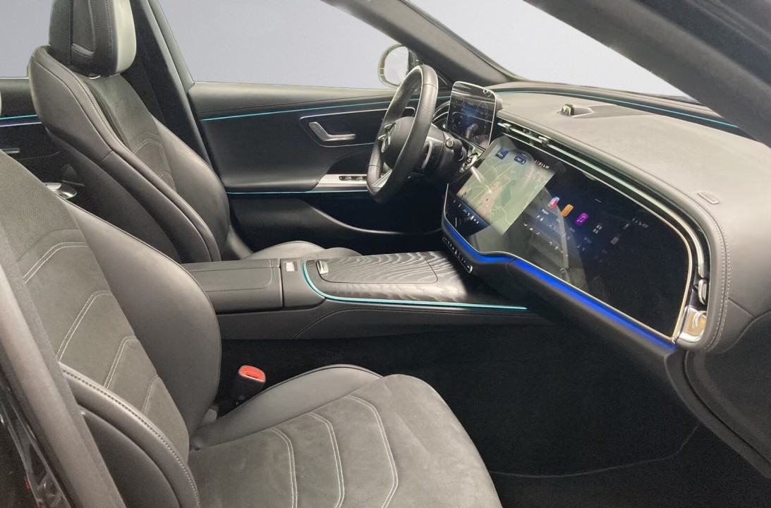 Mercedes-Benz E 300e AMG - foto 10