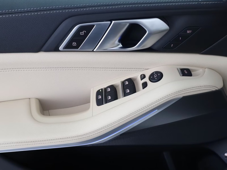 BMW X5 xDrive45i M-SPORT - foto 23