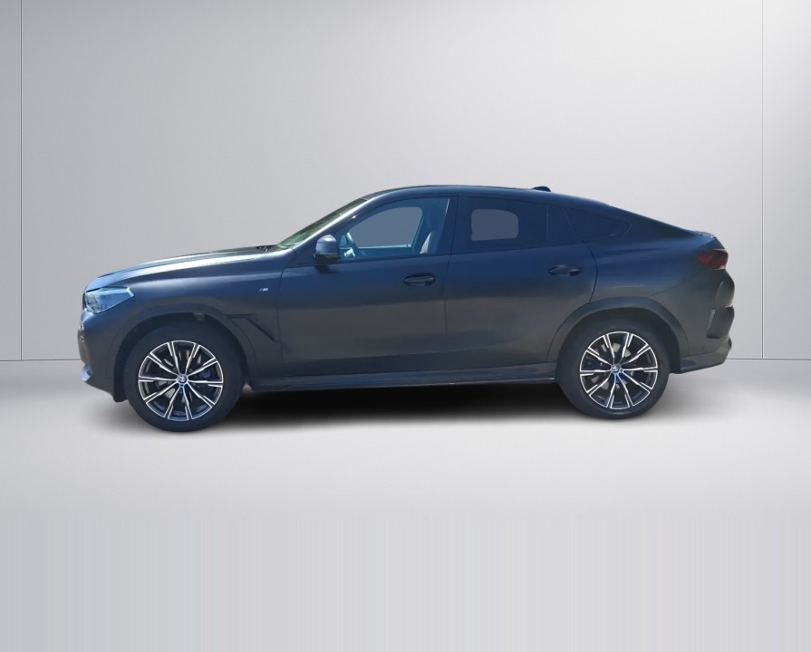 BMW X6 xDrive30d M-Sport (2)