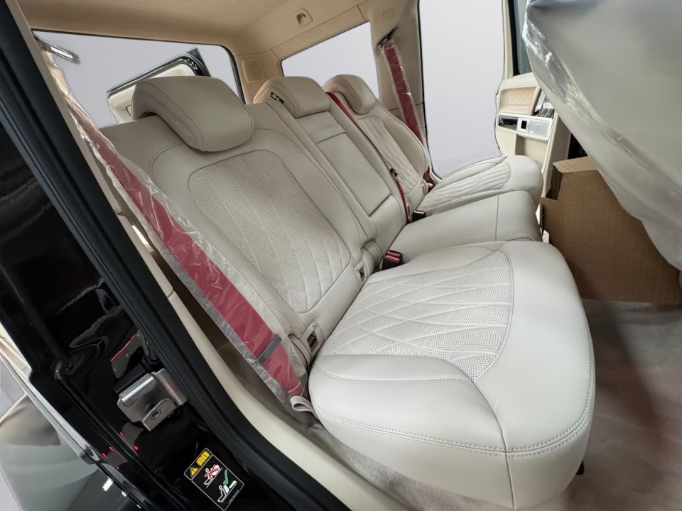 Mercedes-Benz G 450d AMG Line - foto 29