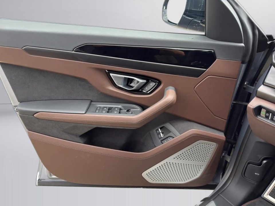 Lamborghini URUS SE - foto 13