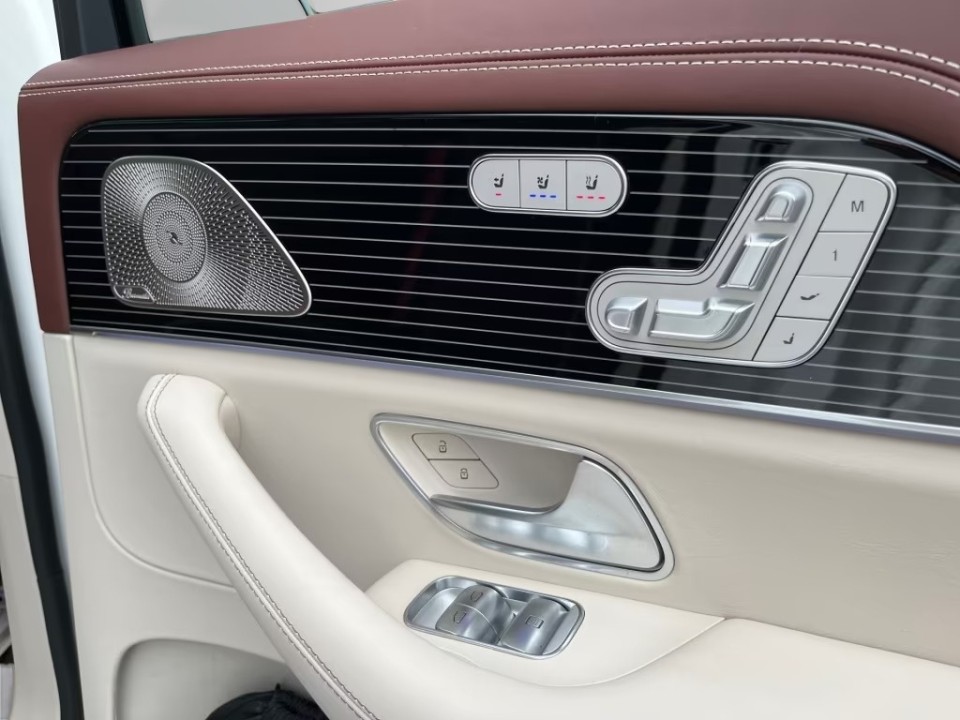 Mercedes-Benz GLS Maybach 600 - foto 24