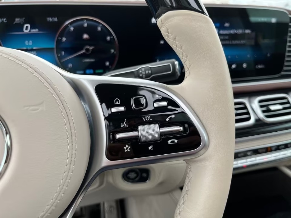 Mercedes-Benz GLS Maybach 600 - foto 12