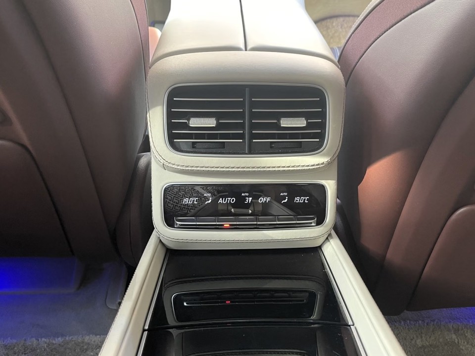 Mercedes-Benz GLS Maybach 600 4MATIC - foto 23