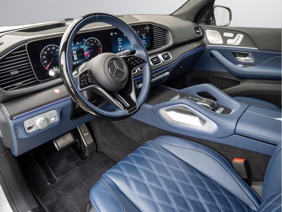 Mercedes-Benz GLS Maybach 600 (3)