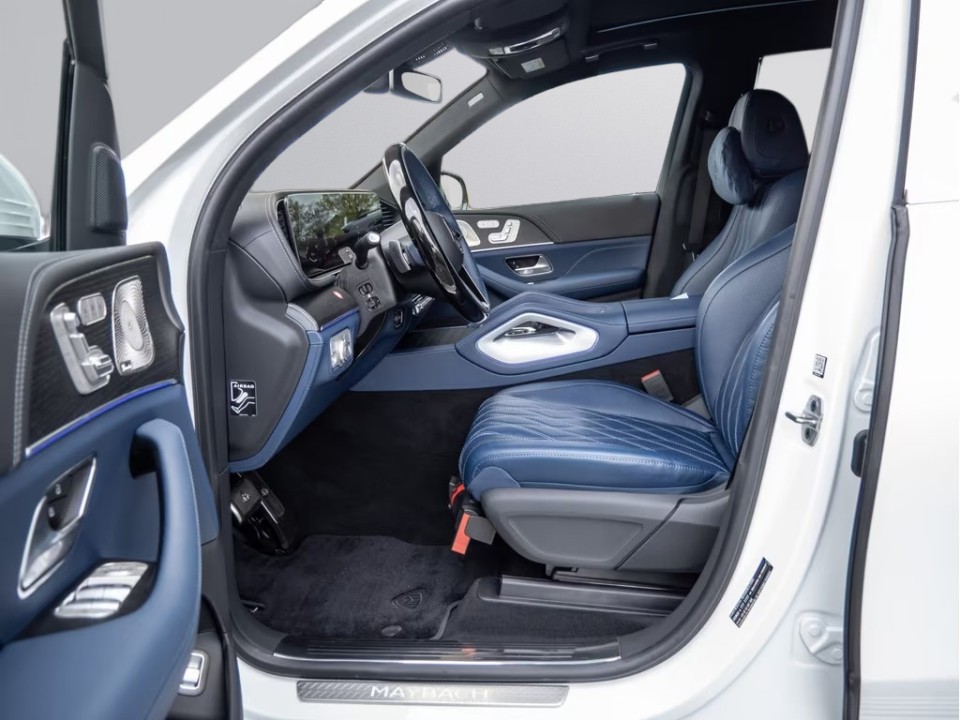 Mercedes-Benz GLS Maybach 600 (5)