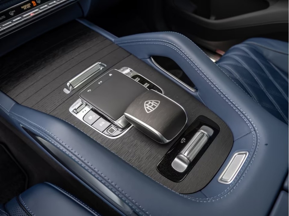 Mercedes-Benz GLS Maybach 600 - foto 12
