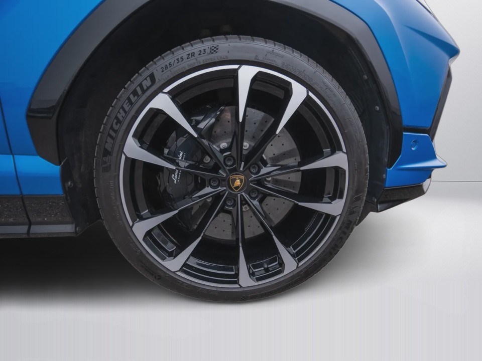 Lamborghini URUS S - foto 9