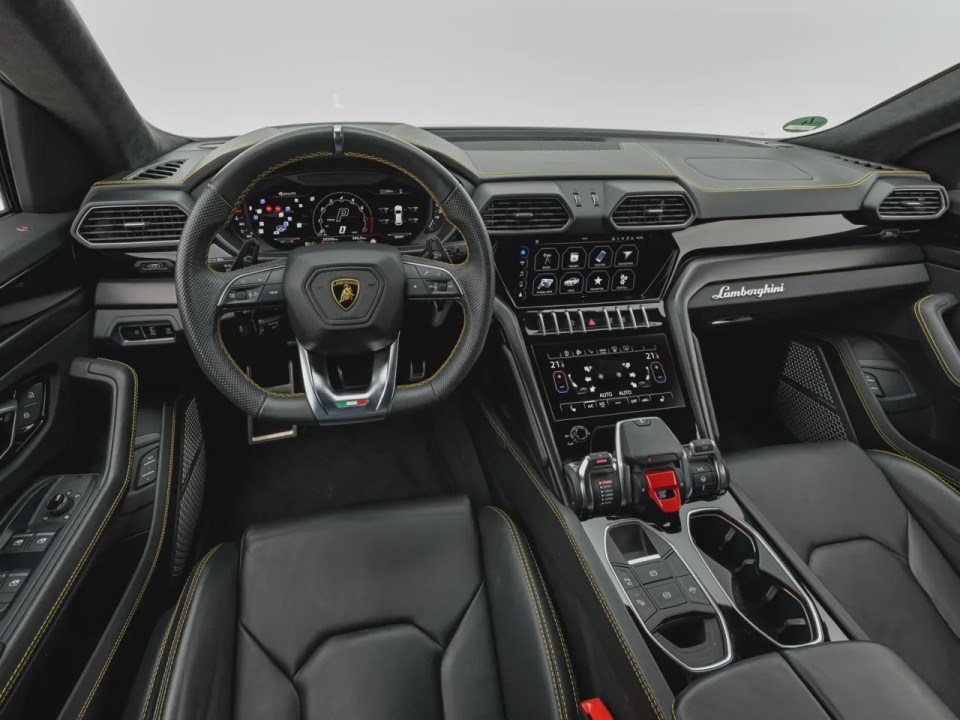 Lamborghini URUS - foto 8