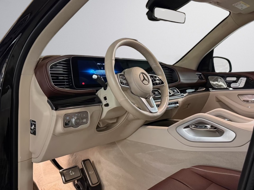 Mercedes-Benz GLS Maybach 600 - foto 7