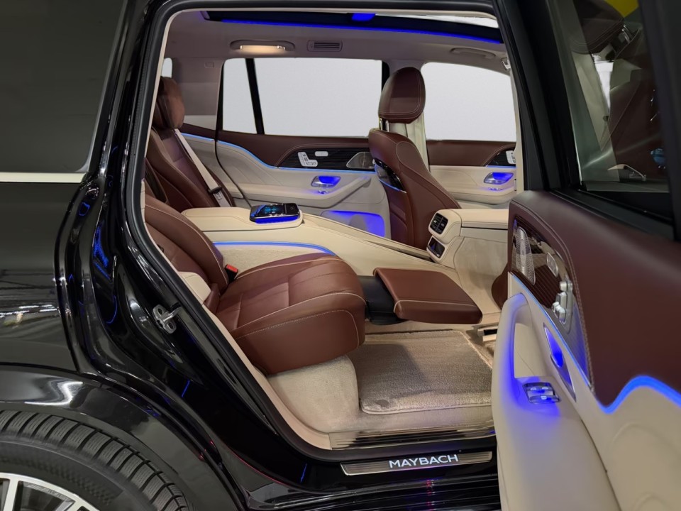 Mercedes-Benz GLS Maybach 600 - foto 10
