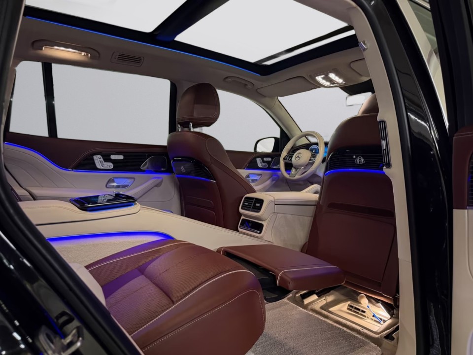 Mercedes-Benz GLS Maybach 600 - foto 13