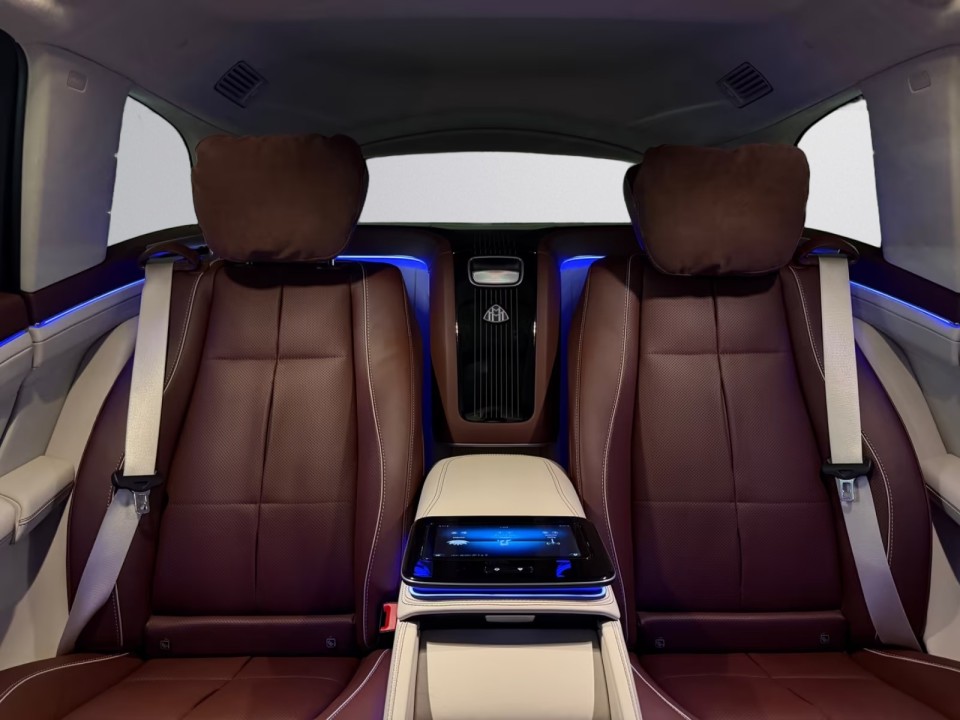 Mercedes-Benz GLS Maybach 600 - foto 9
