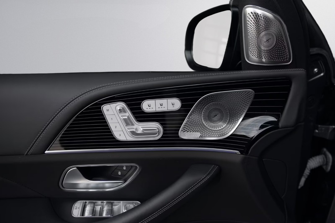 Mercedes-Benz GLS Maybach 600 - foto 39