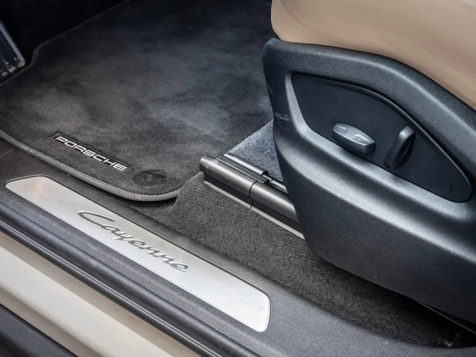 Porsche Cayenne - foto 19