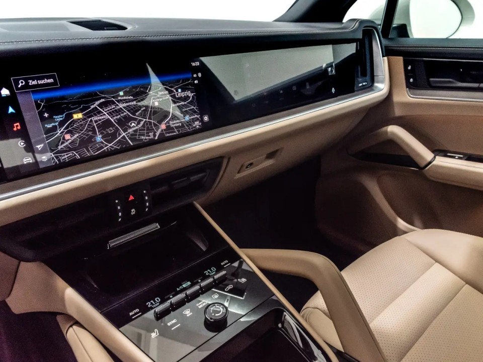 Porsche Cayenne - foto 13