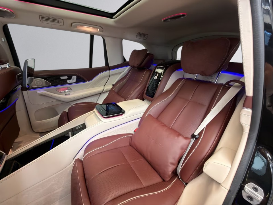 Mercedes-Benz GLS Maybach 600 - foto 10