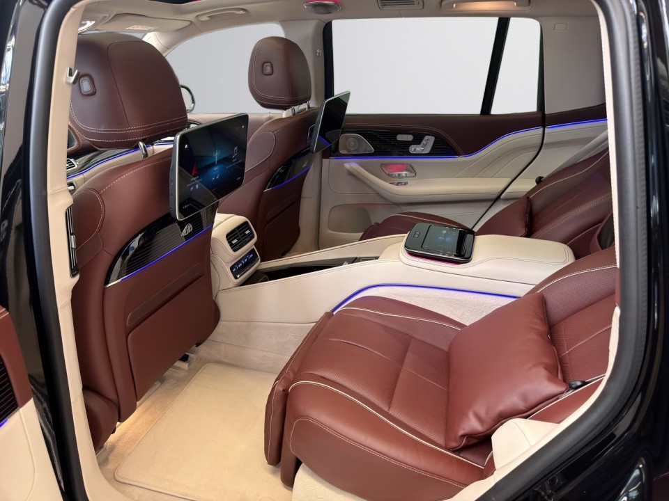 Mercedes-Benz GLS Maybach 600 - foto 12