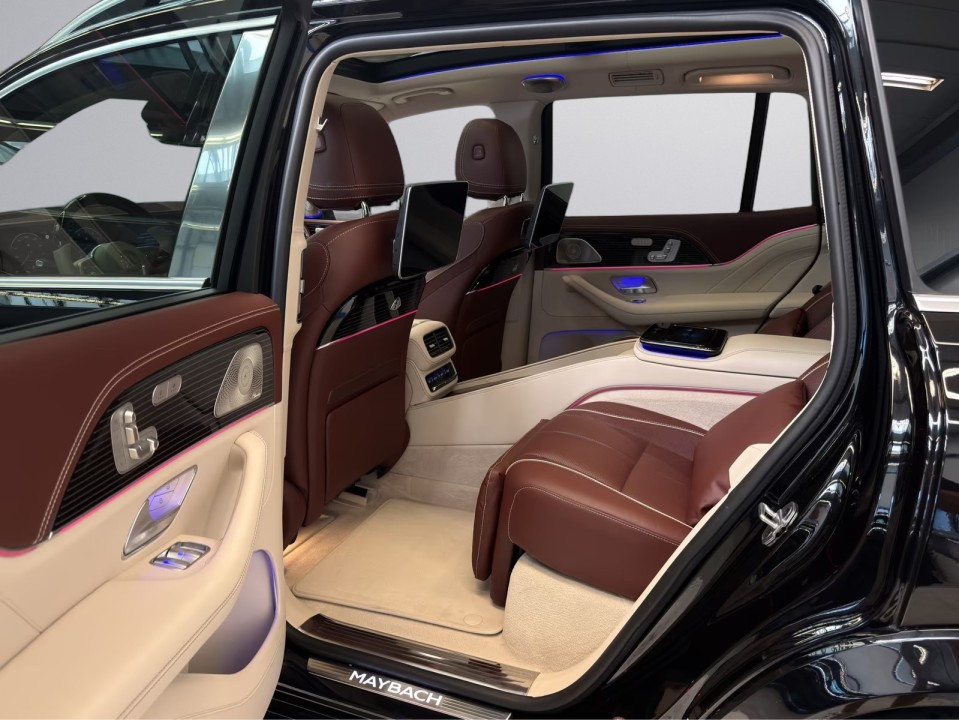 Mercedes-Benz GLS Maybach 600 - foto 11