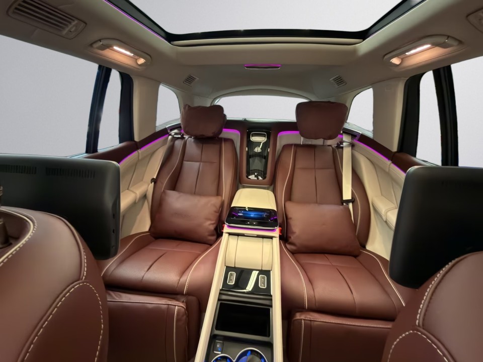 Mercedes-Benz GLS Maybach 600 - foto 13