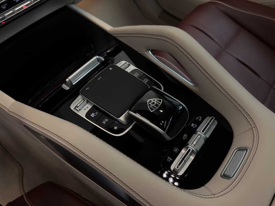 Mercedes-Benz GLS Maybach 600 - foto 17
