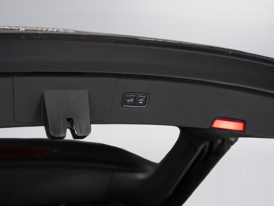 Porsche Cayenne Platinum Edition - foto 29
