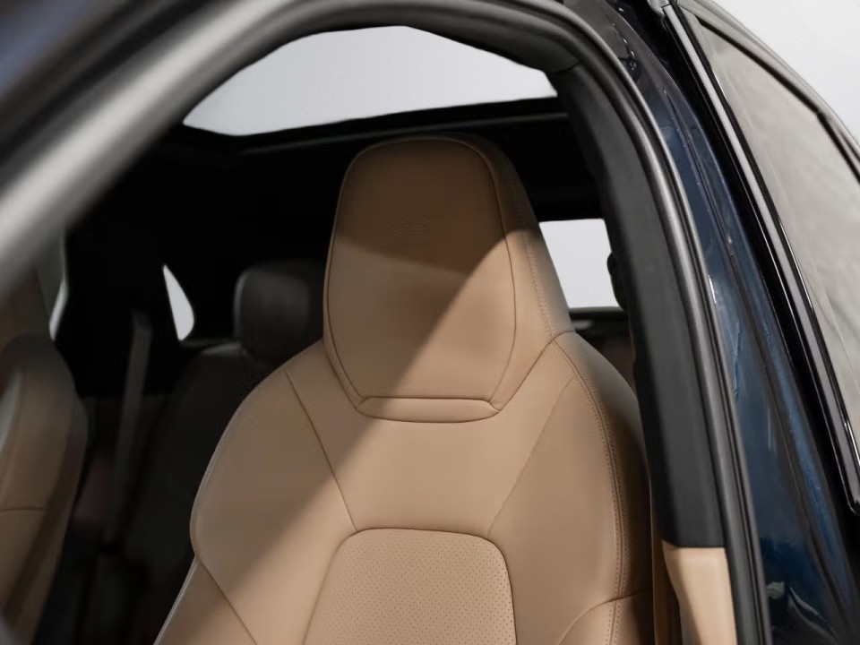 Porsche Cayenne Platinum Edition - foto 12