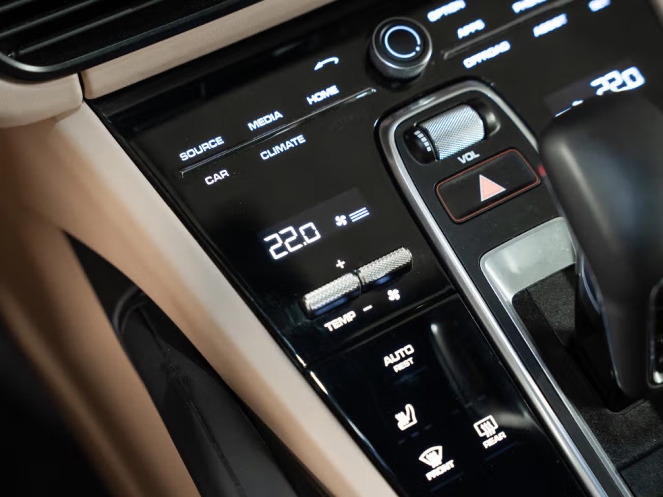 Porsche Cayenne Platinum Edition - foto 15