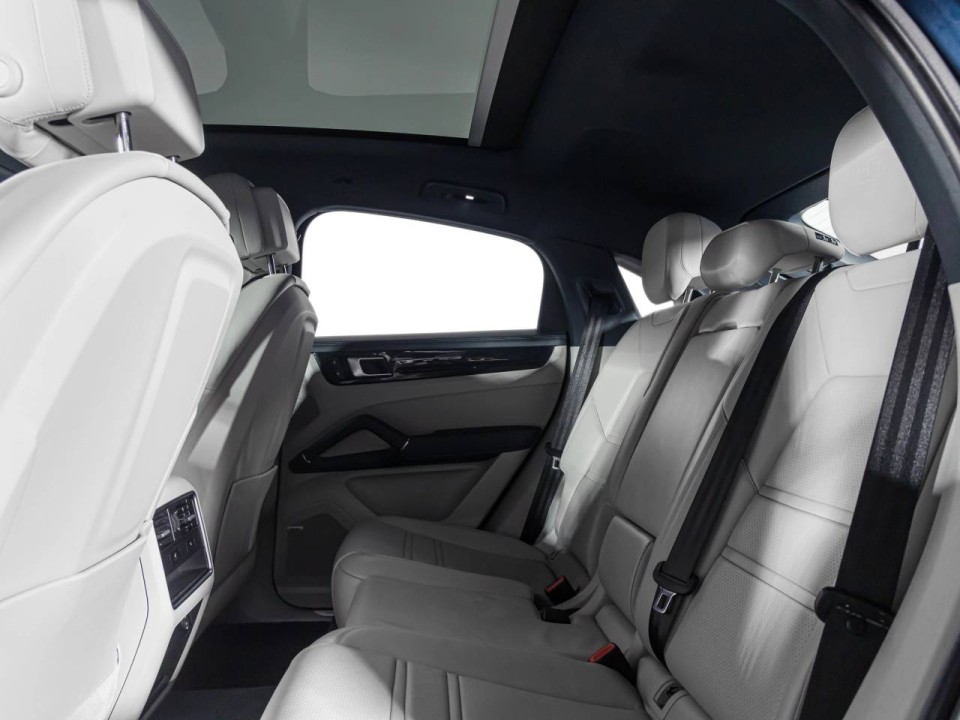 Porsche Cayenne Coupe E-Hybrid - foto 10