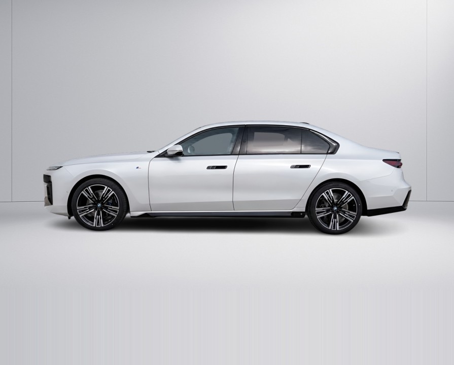 BMW Seria 7 740d xDrive M-Sport (3)