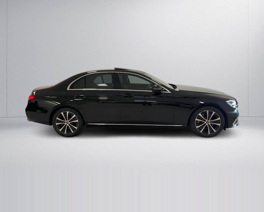 Mercedes-Benz E 220d Avantgarde (2)