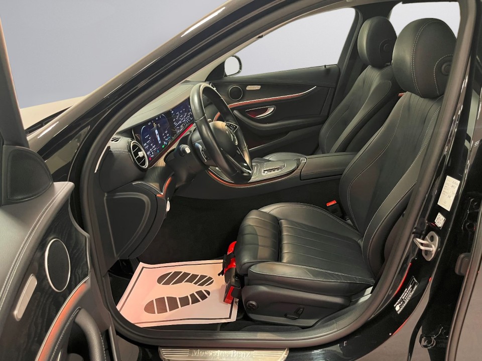 Mercedes-Benz E 220d Avantgarde - foto 8