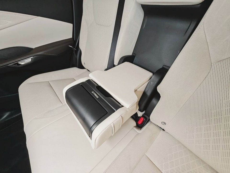 Lexus Seria RX 450h+ AWD Luxury Line - foto 32