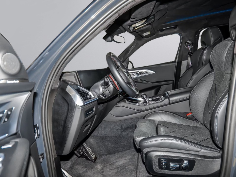 BMW XM 50e - foto 9
