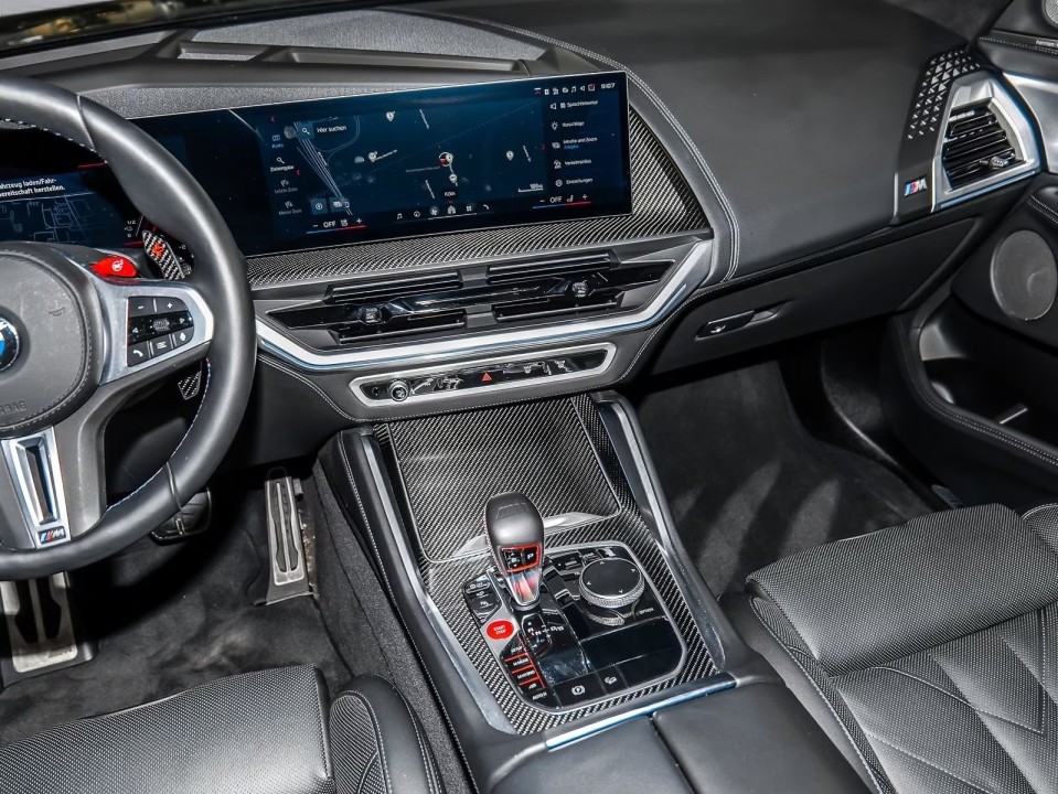 BMW XM 50e - foto 14
