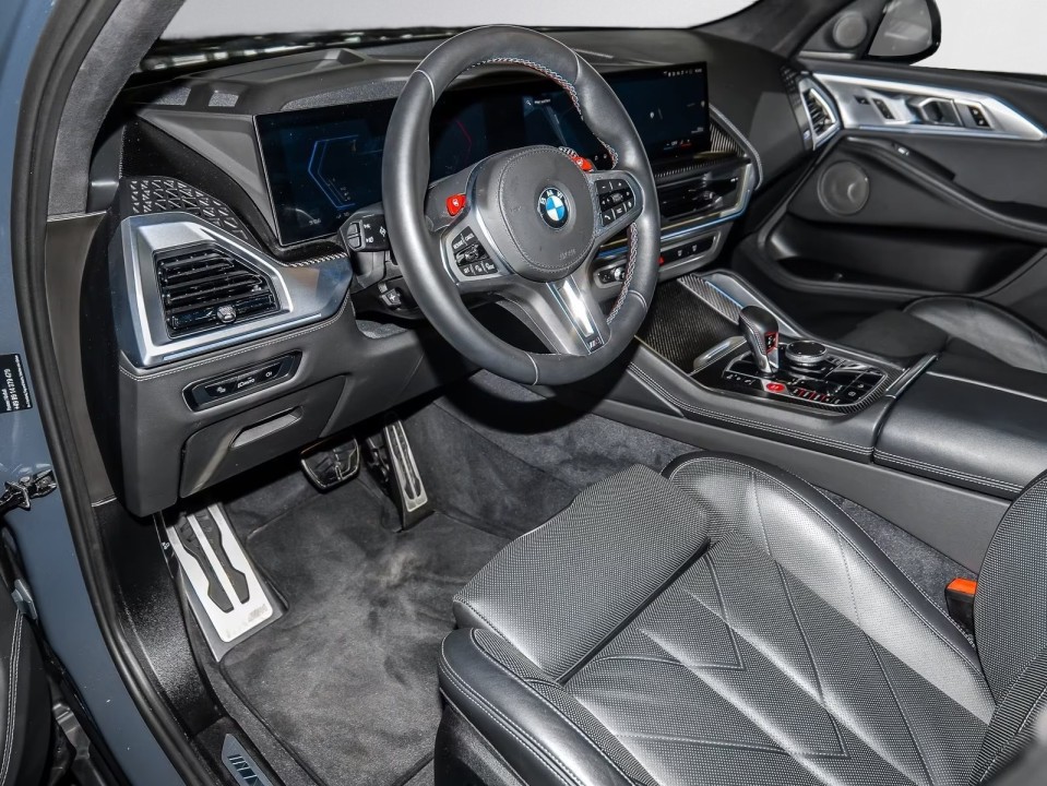 BMW XM 50e - foto 10