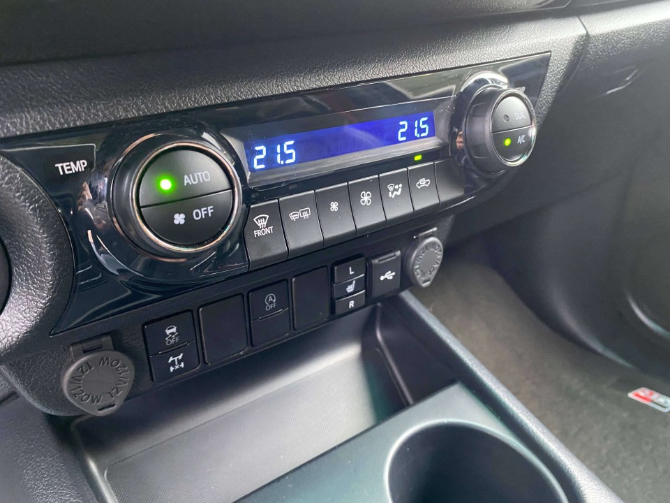 Toyota Hilux 2.8D GR Sport - foto 9