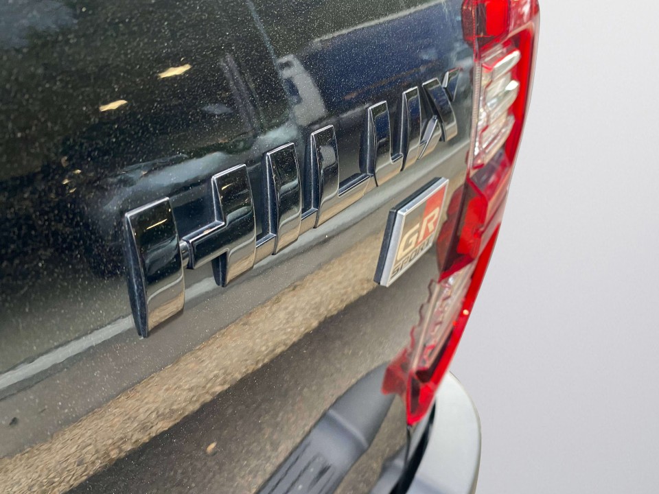 Toyota Hilux 2.8D GR Sport - foto 14