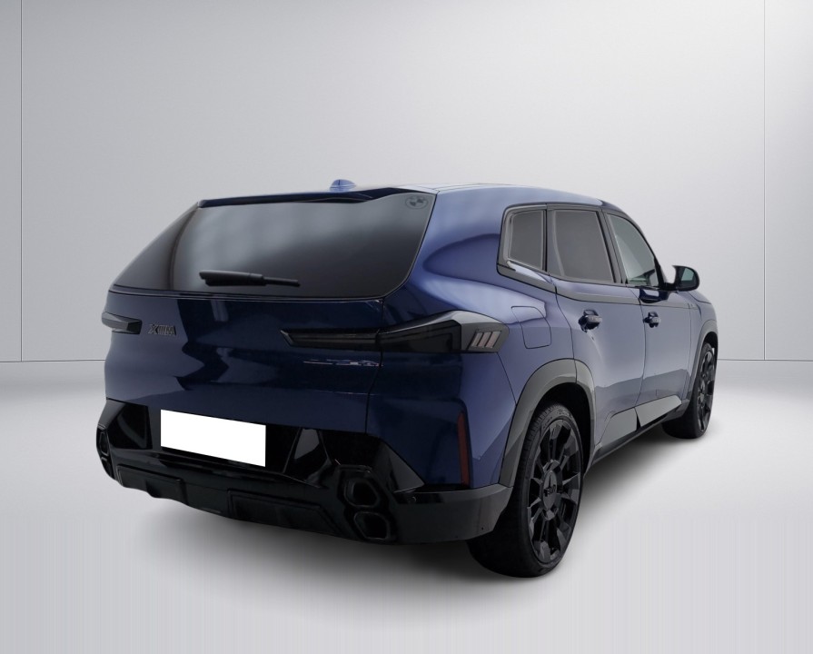 BMW XM 50e (4)