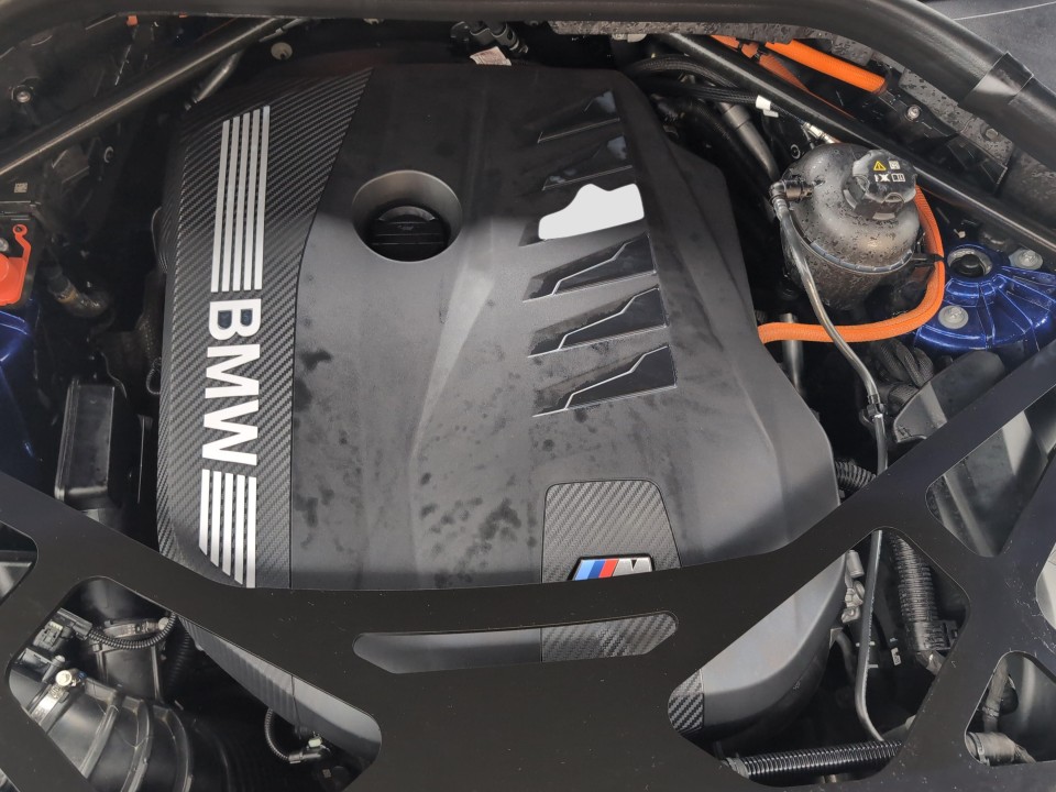 BMW XM 50e - foto 12