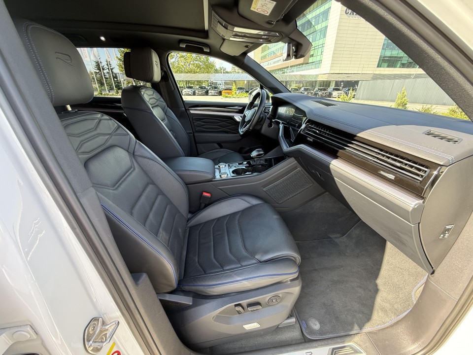 Volkswagen Touareg R TSI eHybrid - foto 17