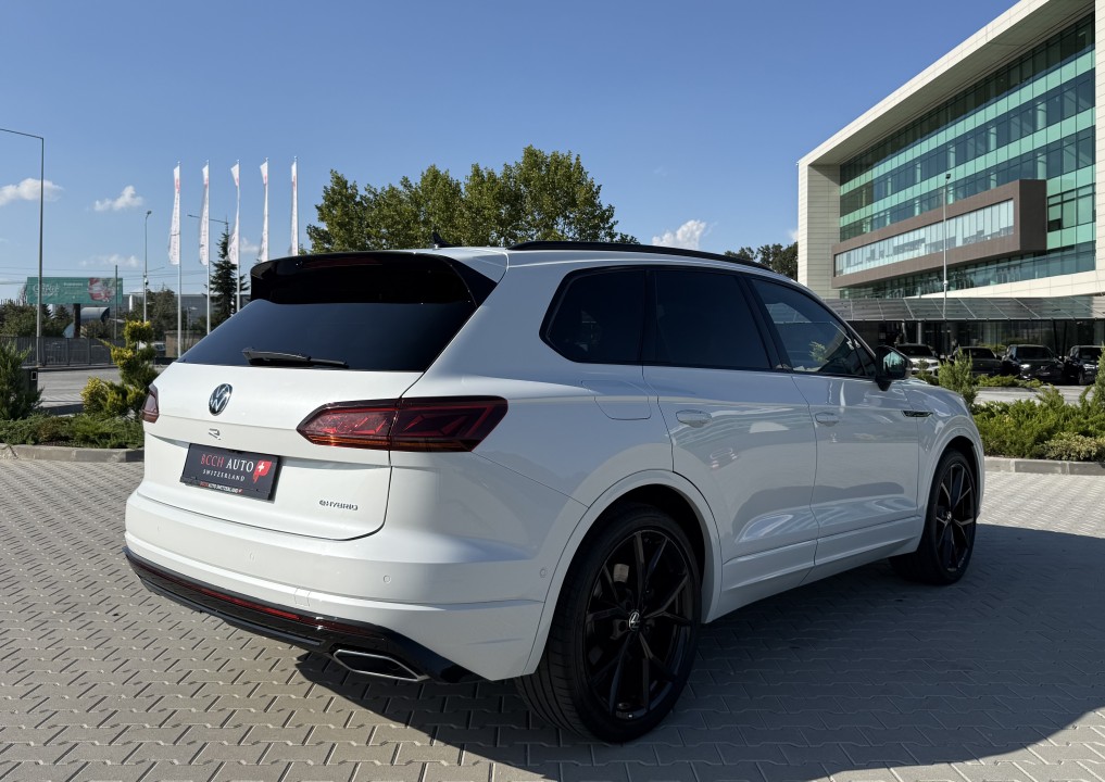 Volkswagen Touareg R TSI eHybrid (3)