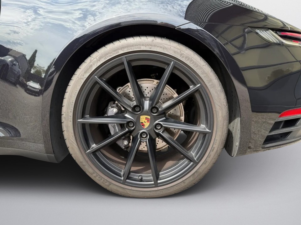 Porsche 911 Carrera 4 Cabriolet - foto 33