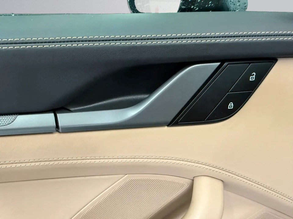 Porsche 911 Carrera 4 Cabriolet - foto 24
