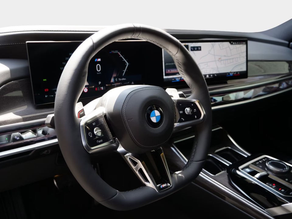 BMW Seria 7 740d xDrive Nero Lusso Edition - foto 9