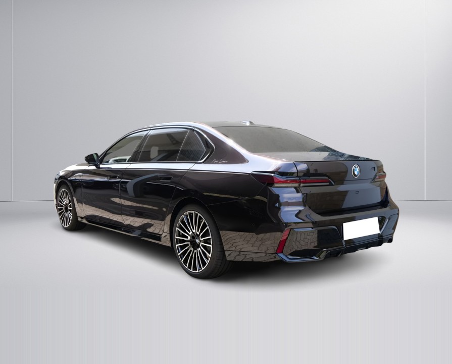 BMW Seria 7 740d xDrive Nero Lusso Edition (5)