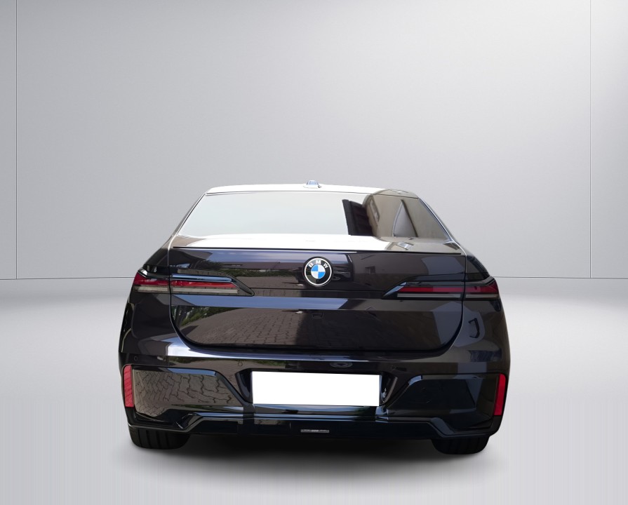 BMW Seria 7 740d xDrive Nero Lusso Edition (4)