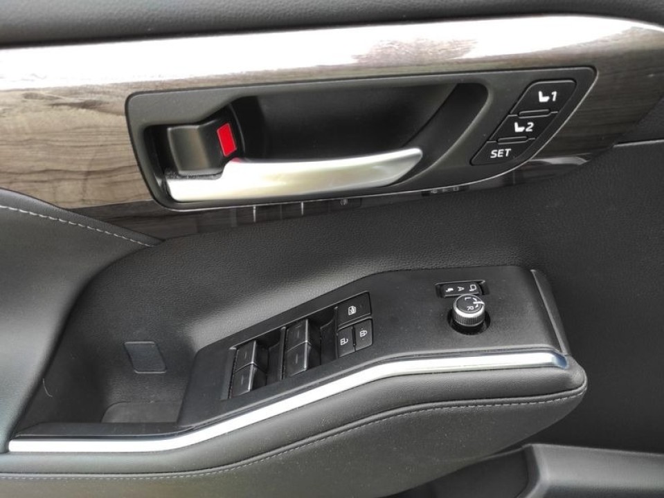 Toyota Highlander HEV Executive - foto 33
