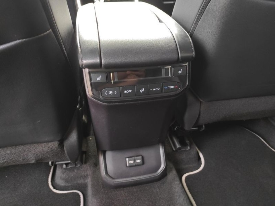 Toyota Highlander HEV Executive - foto 18