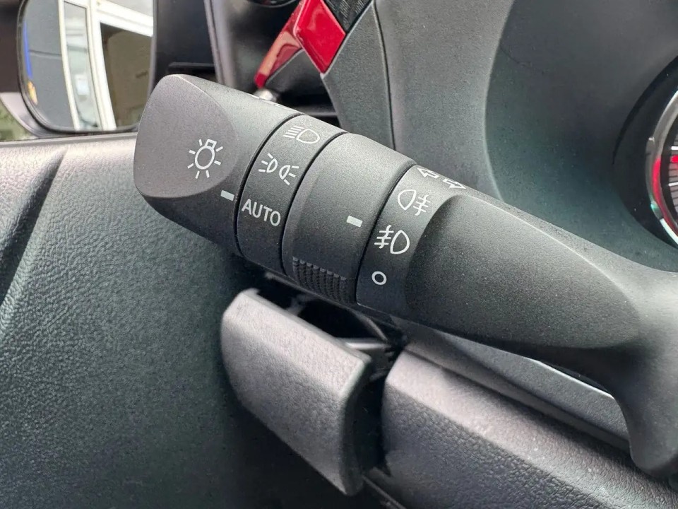 Toyota Hilux 2.8D GR Sport - foto 13